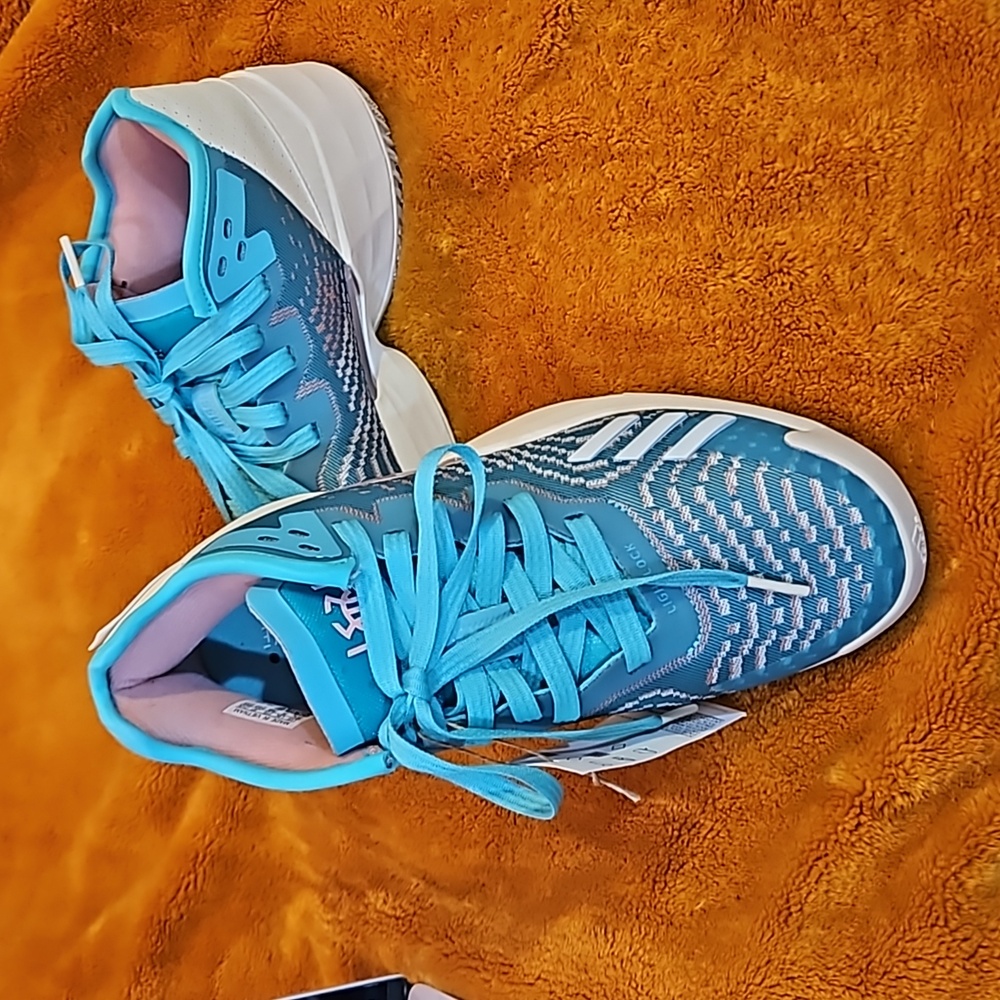 Adidas D.O.N issue 4J Basketball Sneakers